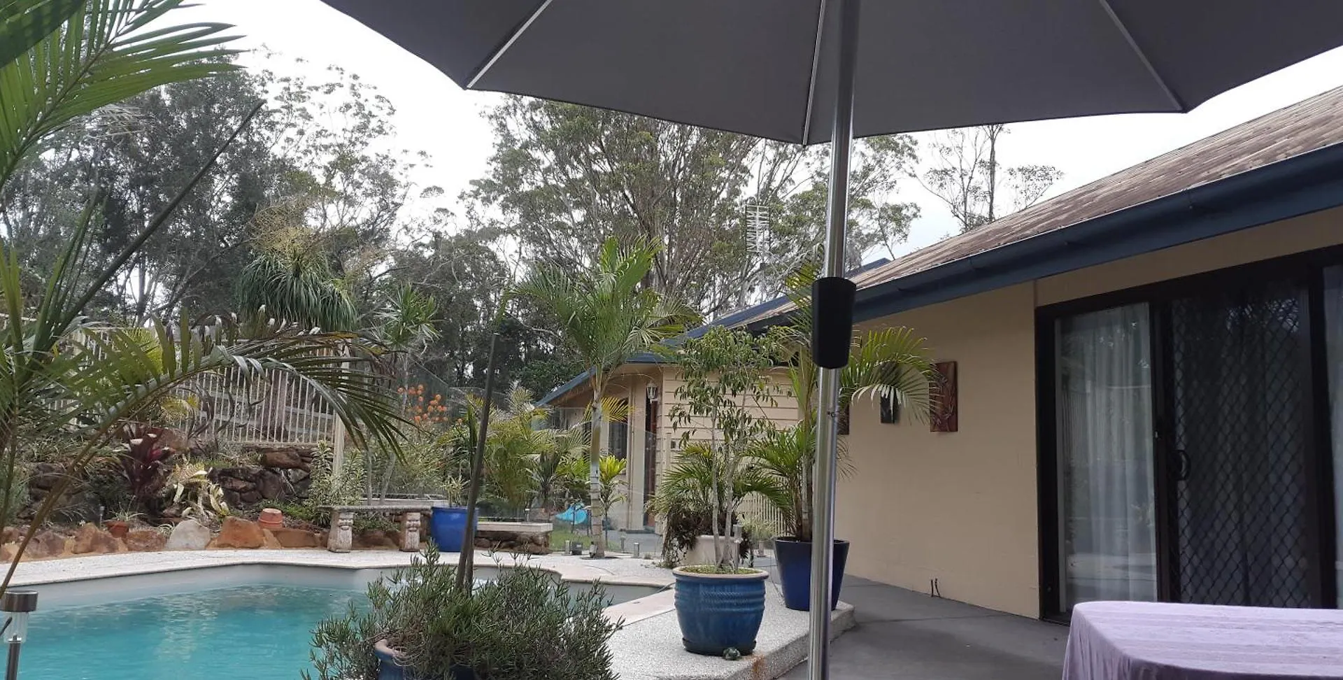 Mapleton Peaceful Provence Bnb 0*,